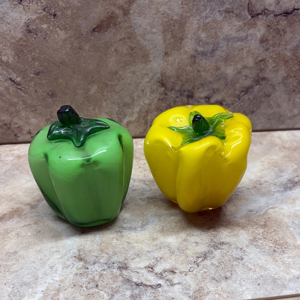 Vintage Murano Style Hand Blown Glass Green And Yellow Bell Pepper Vegetables 3”